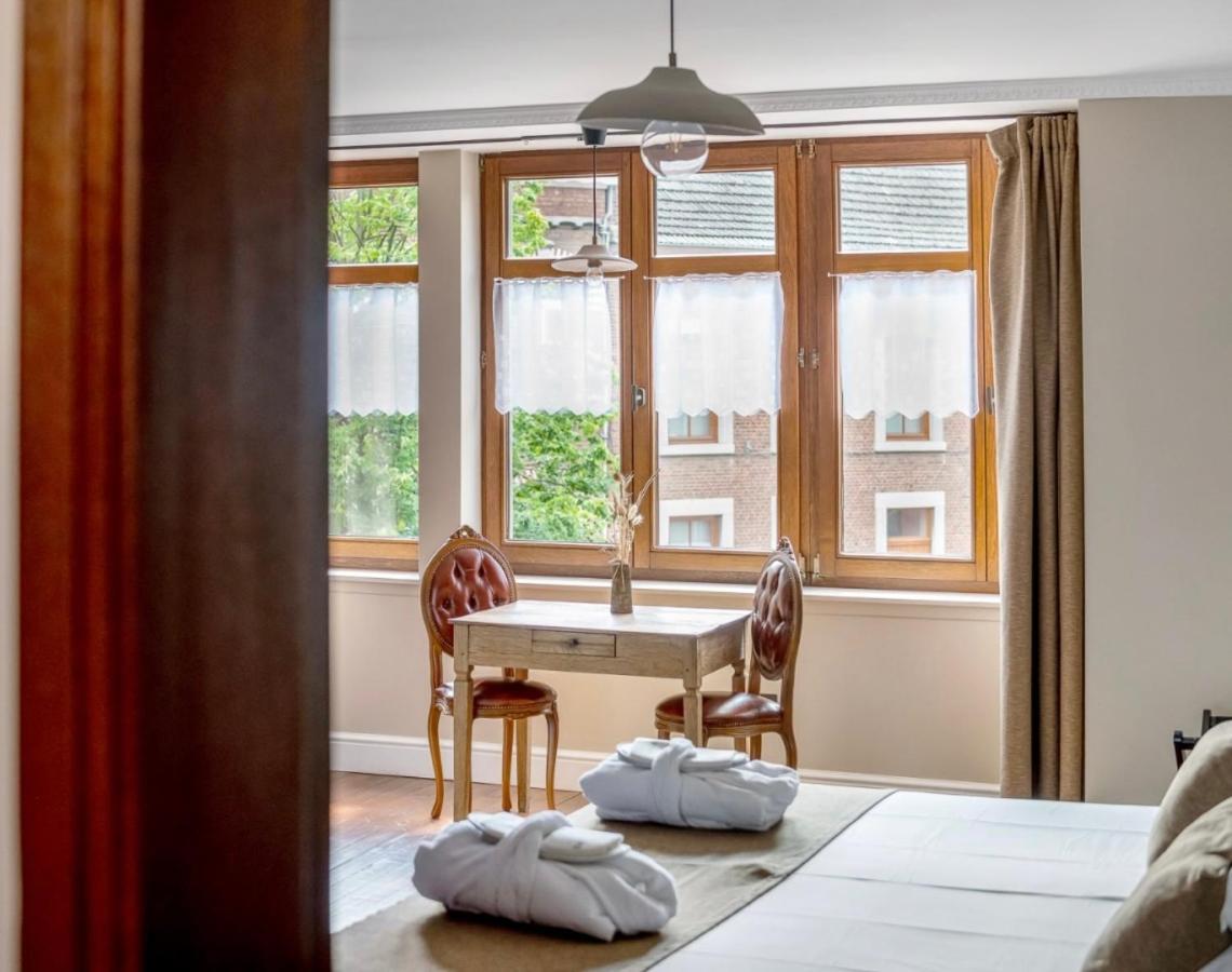 Cafe Rene Borgloon Bed and Breakfast Εξωτερικό φωτογραφία